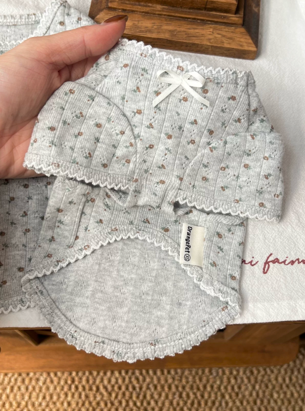 Vintage Floral Pet Top