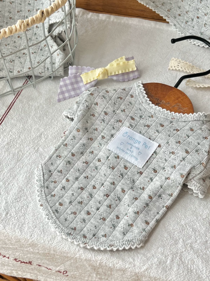 Vintage Floral Pet Top