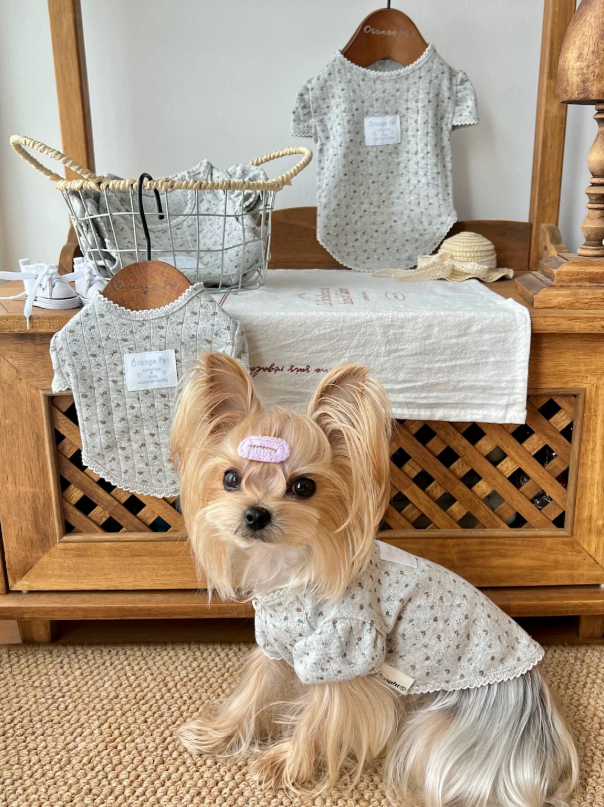 Vintage Floral Pet Top