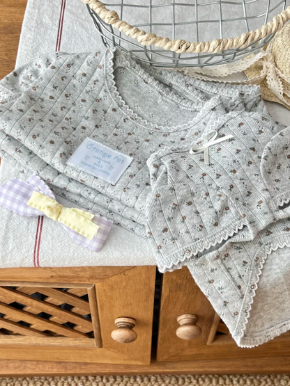 Vintage Floral Pet Top